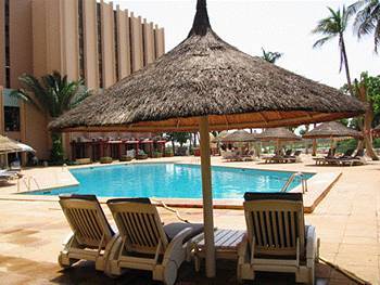 Gaweye Hotel Найамей Екстериор снимка