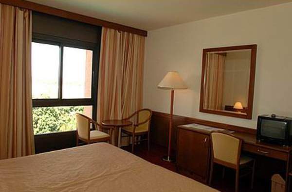 Gaweye Hotel Найамей Екстериор снимка